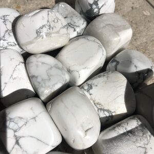 Tumbled Howlite Stones